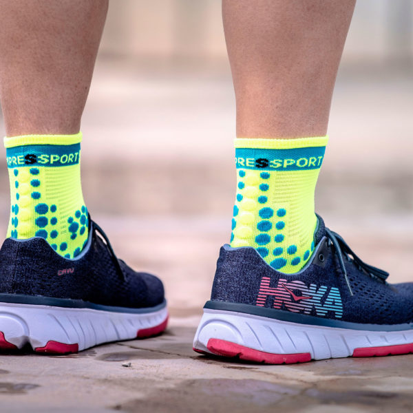 Шкарпетки компресійні Compressport Pro Racing Socks V3.0 Run High, Fluo Yellow